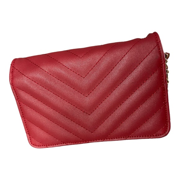 BCBG PARIS  Red Cross body bag. - Picture 5 of 8
